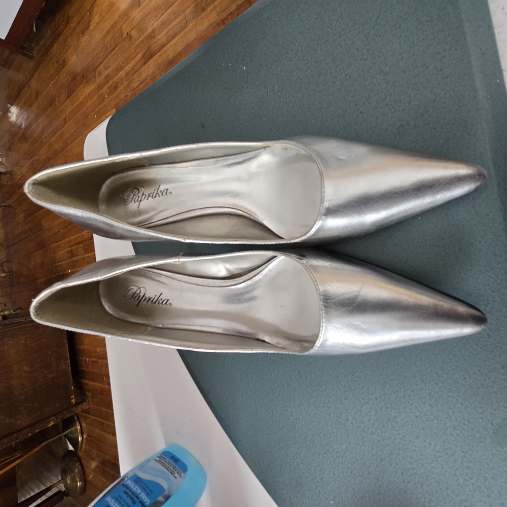Paprika Women's Silver Pumps